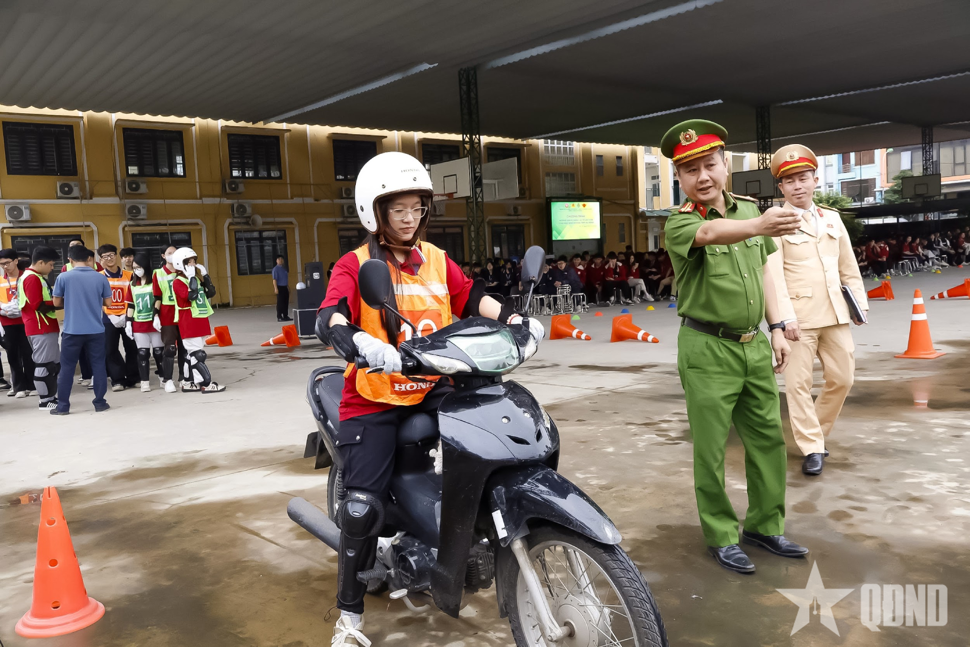 Trang bị kỹ năng lái xe an toàn cho hơn 1.200 học sinh THPT